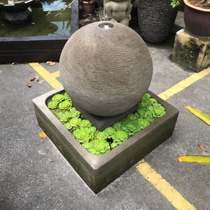 Bola Water Feature